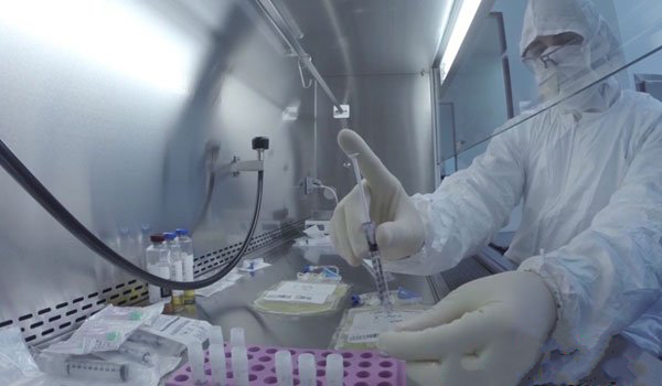 基于一些强效药物来实施化学治疗的方式被称为标准化疗、传统化疗,或细胞毒药物治疗 基于一些强效药物来实施化学治疗的方式被称为标准化疗、传统化疗,或细胞毒药物治疗。
